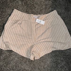 Loft Linen Shorts